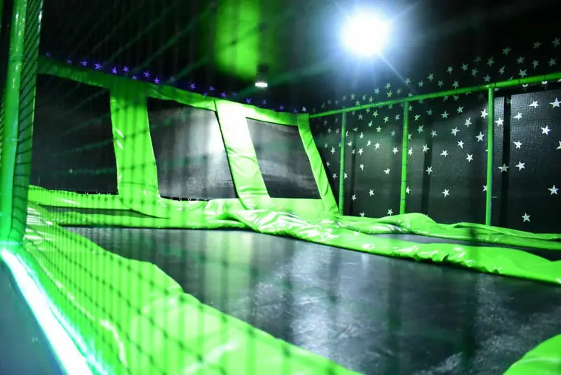 Trampolin con luz neon